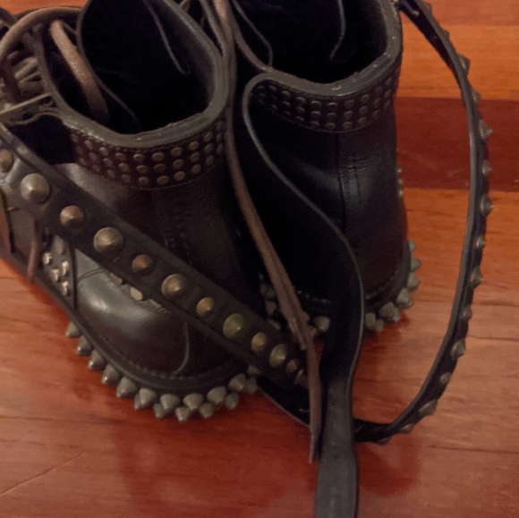 Saint Laurent boot size 36.5 - Picture 11 of 16